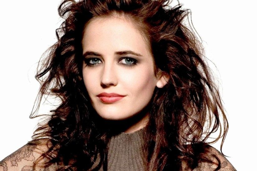 Famous French Hollywood Actress Eva Green in Black HD Wallpaper .