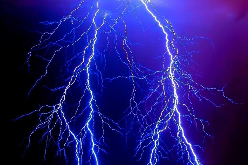 vertical lightning background 2560x2048