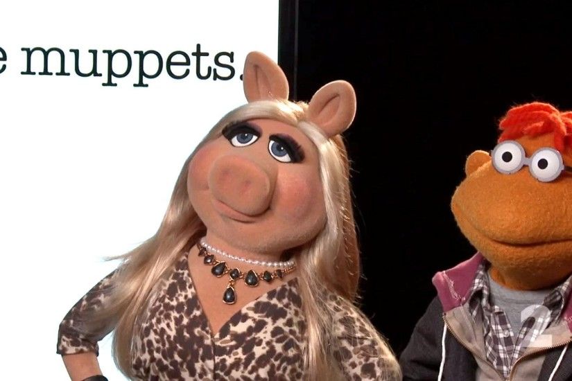 Watch The Muppets Kim Crossman meets Miss Piggy and Scooter | TVNZ OnDemand