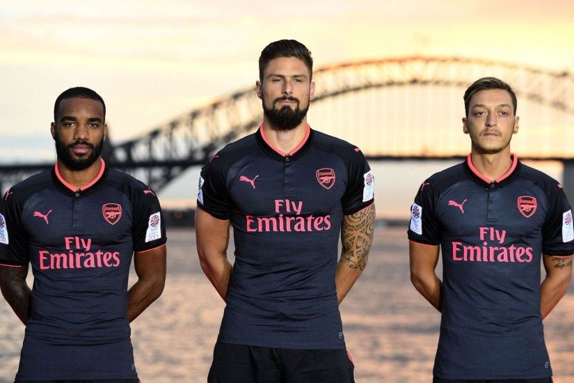 Arsenal stars Lacazette and Ozil launch third kit for 2017/18 season |  London Evening Standard