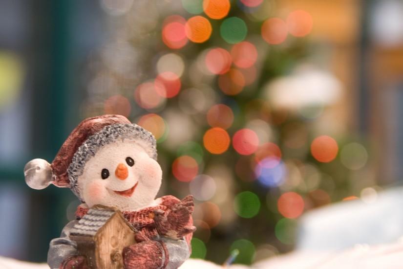 Holiday Ornament Happy Little Snowman wallpaper