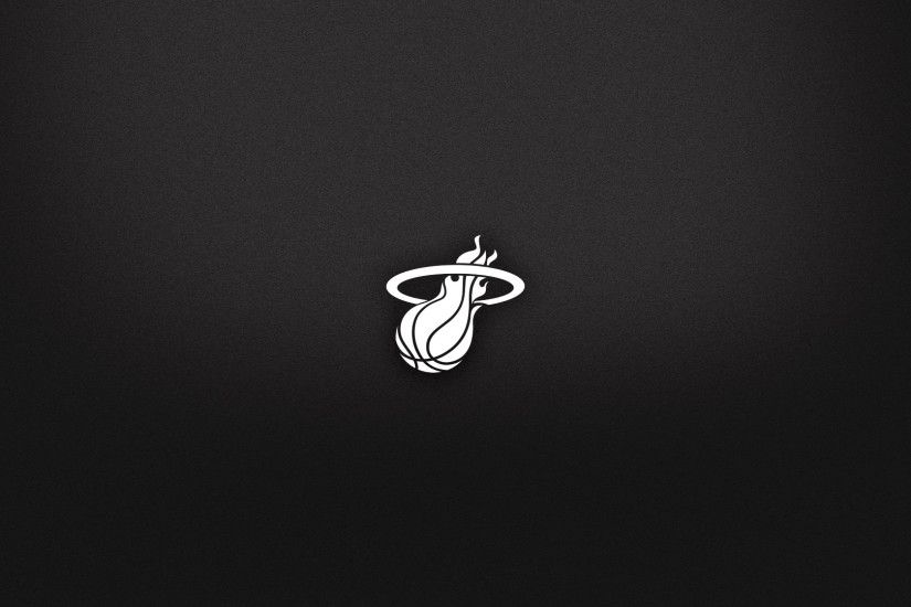 I'm not sure on the font, I just copied the 'HEAT NATION' text from this  photo and placed it onto this wallpaper.