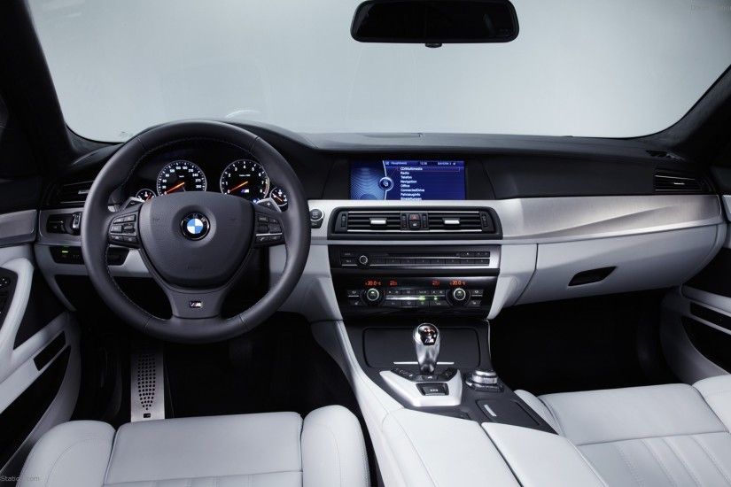 BMW M5 Saloon 2012