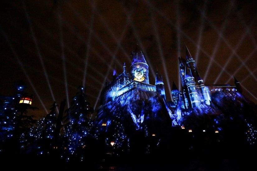 ... Wallpaper The Nighttime Lights spectacle at Hogwarts Castle officially  debuts Friday night at Universal Studios.