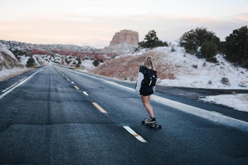 4K HD Wallpaper: Lady on Skateboard