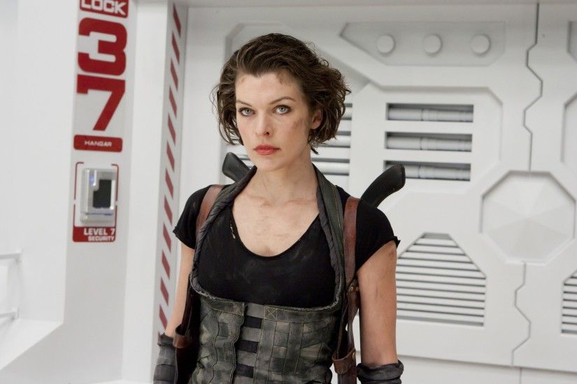 Milla Jovovich in Resident Evil Stills