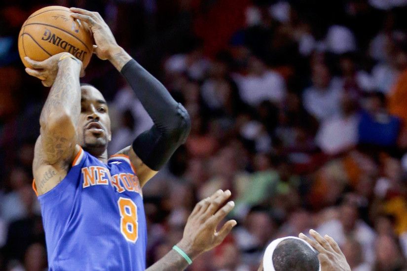 Knicks' J.R. Smith makes 3-point history with 22 attempts outside arc |  Sporting News