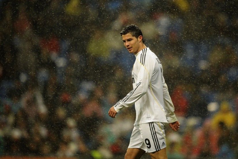 ... Real Madrid Cristiano Ronaldo in rain HD Wallpaper ...