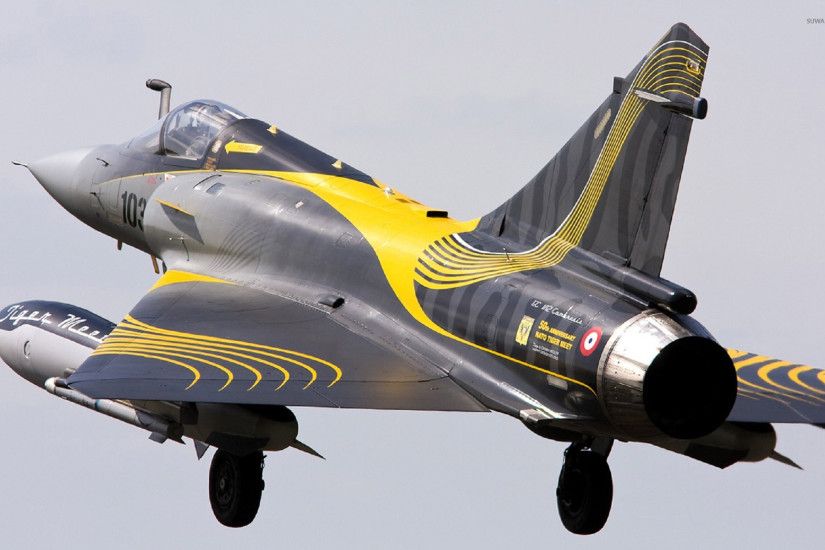Dassault Mirage 2000 taking off wallpaper
