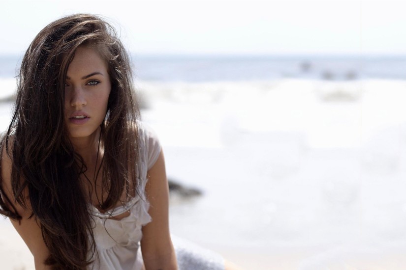 Exclusive Megan Fox Beach Photo HD Wallpaper 2014
