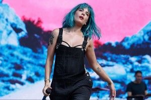 Halsey Wallpapers 2048x1152 for ios