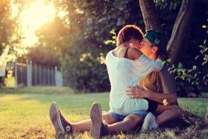 Kissing Wallpaper HD 2560x1440 picture