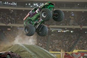 Monster Trucks Wallpaper 2560x1600 for iphone 5s