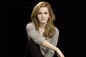 Emma Watson HD Wallpaper 2384x1788 for mac