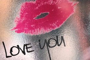 full size Wallpaper Kiss 3456x1944 PC