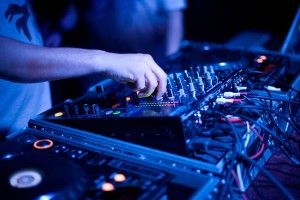 amazing Dj Mixer Wallpaper 1920x1200 for samsung galaxy