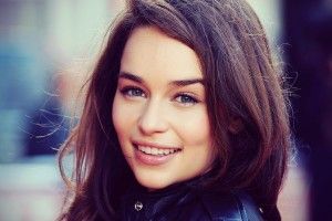 Emilia Clarke Wallpapers 1920x1200 computer