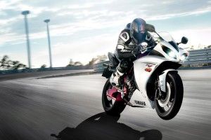 download R1 Wallpapers 2880x1800